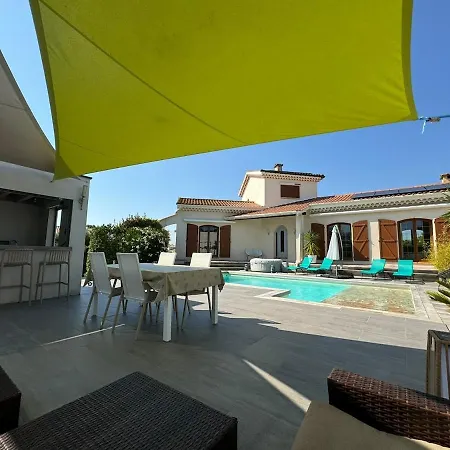 Villa Au Calme Avec Piscine Dans Le Sud *
