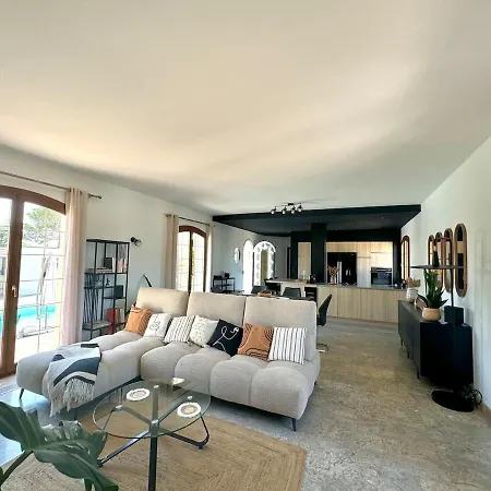 Au Calme Avec Piscine Dans Le Sud Villa