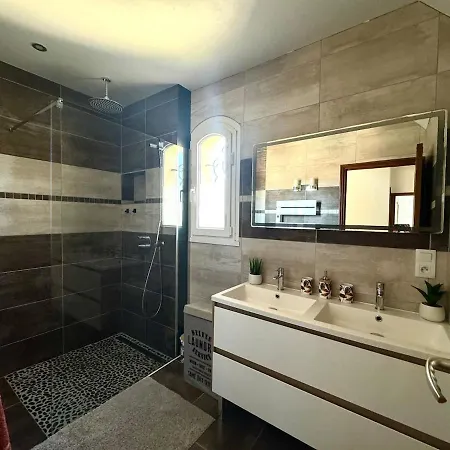 Au Calme Avec Piscine Dans Le Sud Villa Portiragnes
