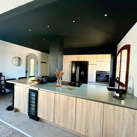 Villa Au Calme Avec Piscine Dans Le Sud *